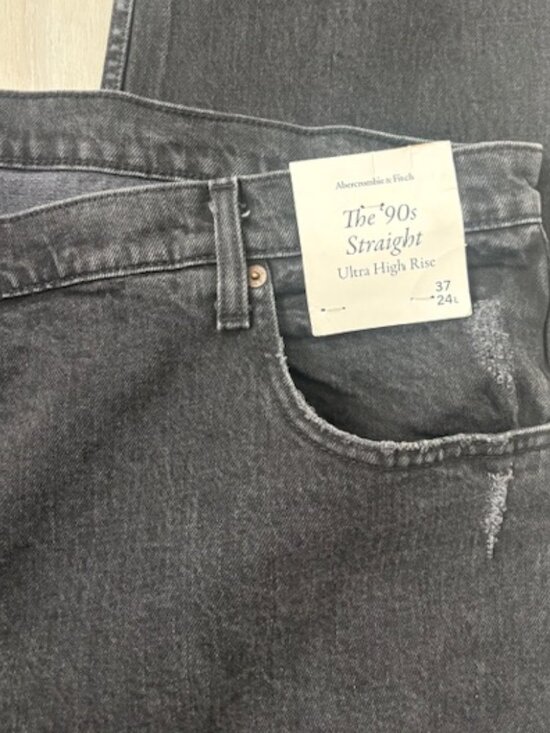 Abercrombie & Fitch Curve Love "The 90s Straight" Ultra High Rise Jeans - Picture 5 of 5